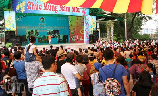 Thảo cầm viên ‘hút khách' trong ngày nghỉ cuối tuần đầu tiên năm Đinh Dậu ảnh 6